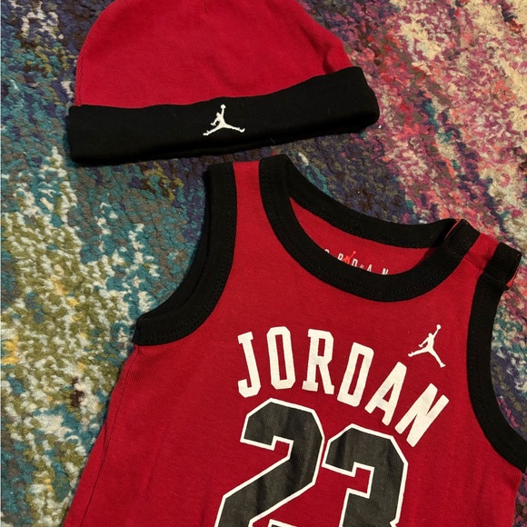 Red Jordan Set - Picture 3 of 7